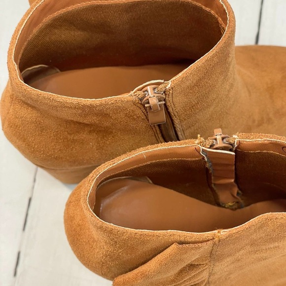 Women's Camel Ankle Boots with Ruffles (Size 7) - Picture 8 of 13